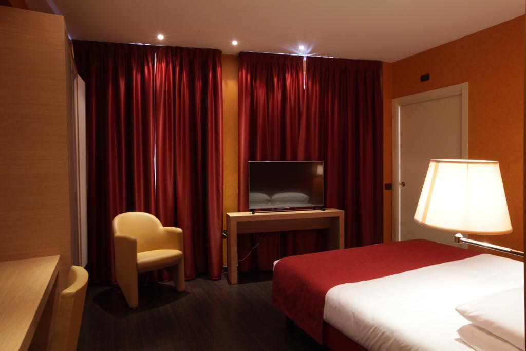 Best Western Hotel Piemontese Bergamo Exterior photo